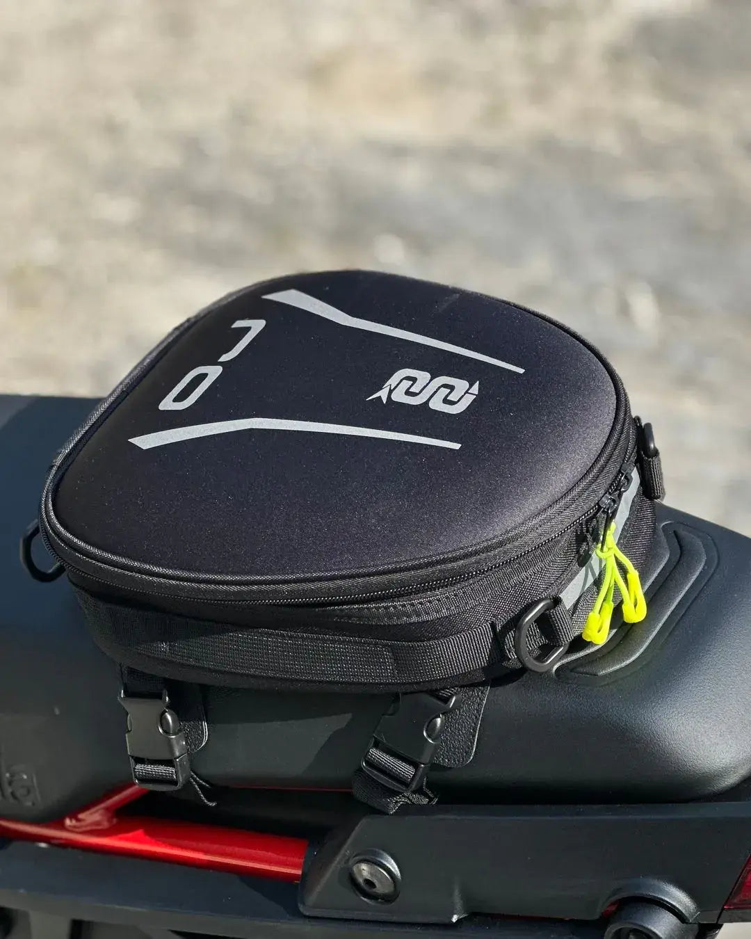 OJ Atmosfere Metropolitane Boost Seat Bag 6L Black