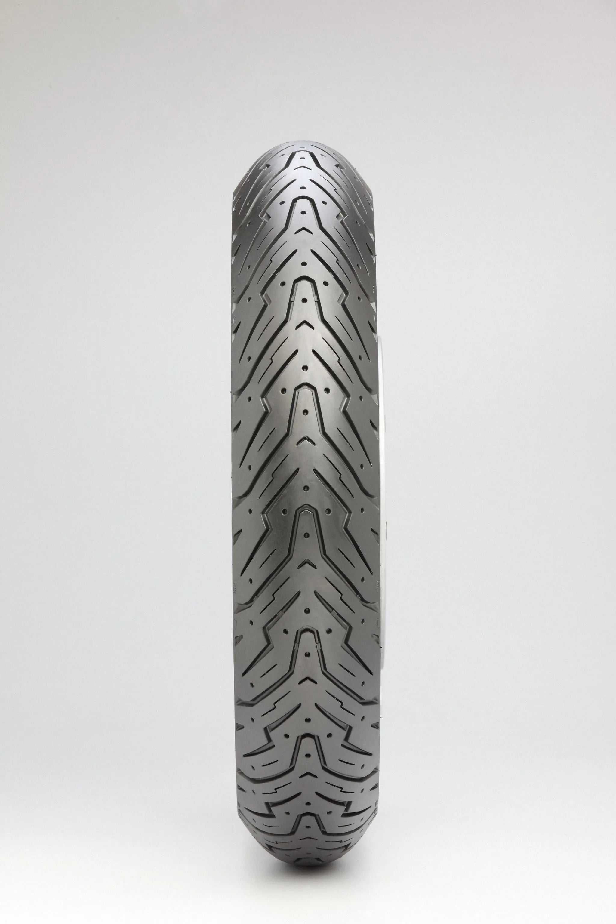 Pirelli Angel Scooter Tire 140/70-14 Rear