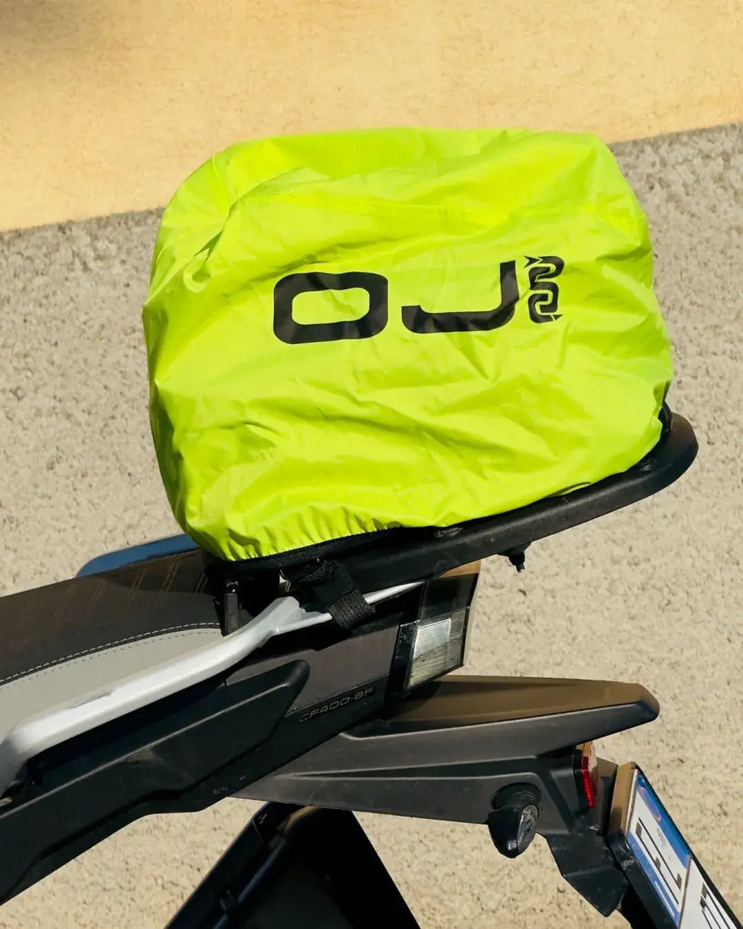 OJ ATMOSFERE METROPOLITANE s.r Rear Plus Tail Bag 11-19L Black