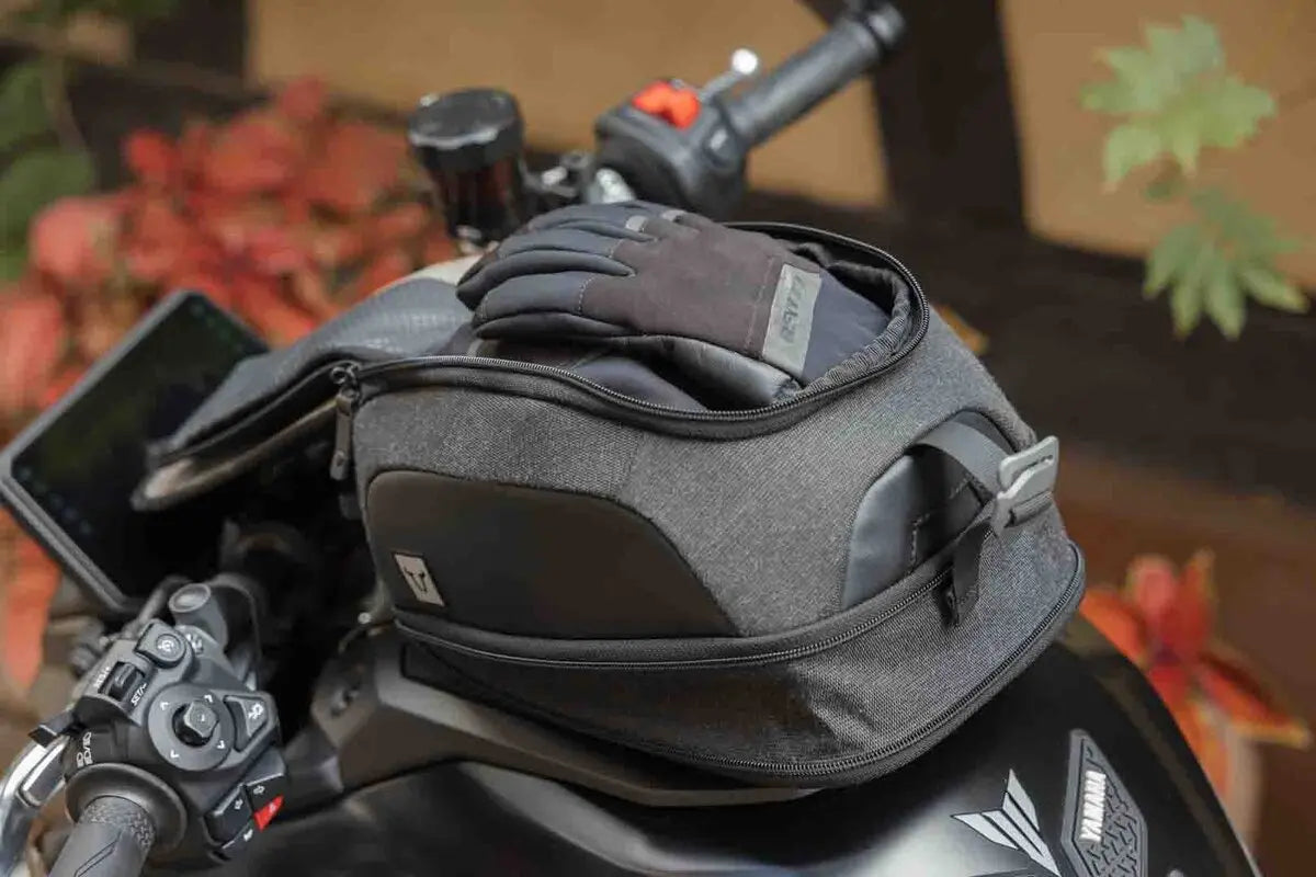 Sw-Motech Legend Gear LT4 Tank Bag Black 4-6 Liter