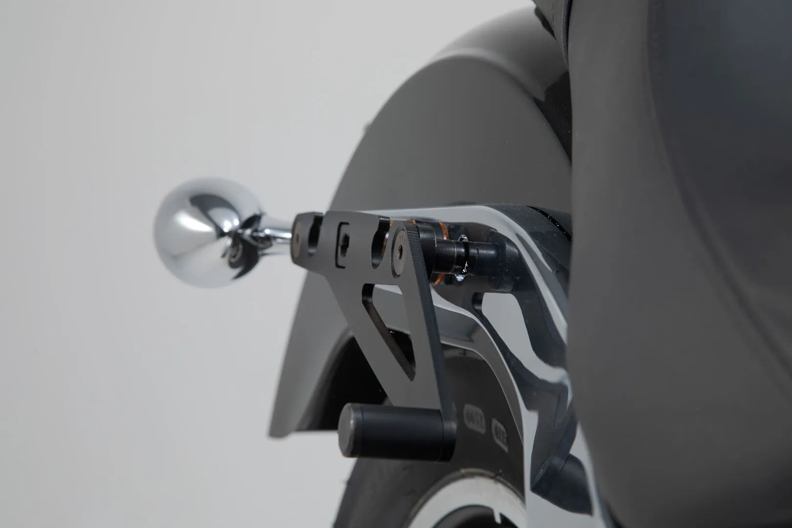 Sw-motech Slh Side Carrier For Harley-davidson