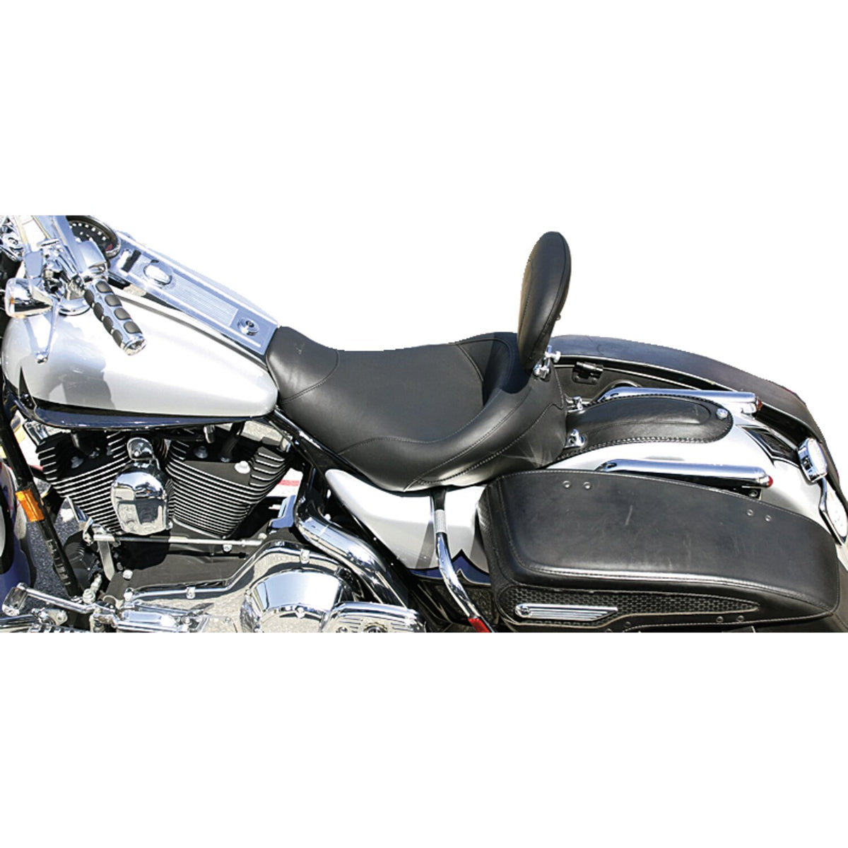Mustang Standard Touring solo seat - With rider backrest