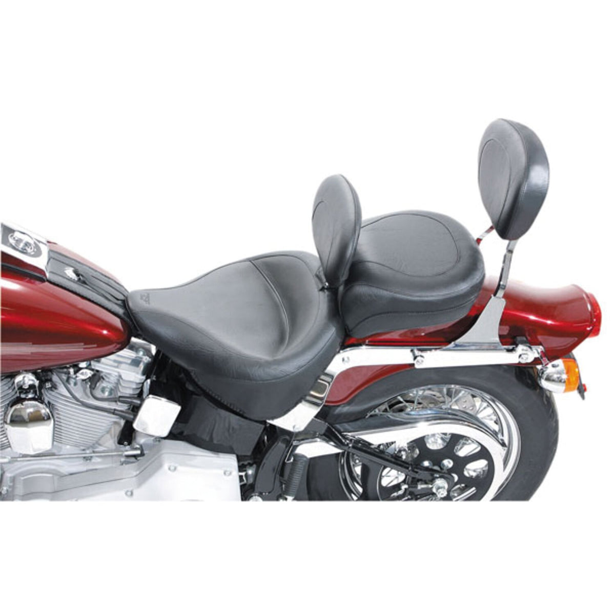 Mustang Wide Touring solo seat - With rider backrest