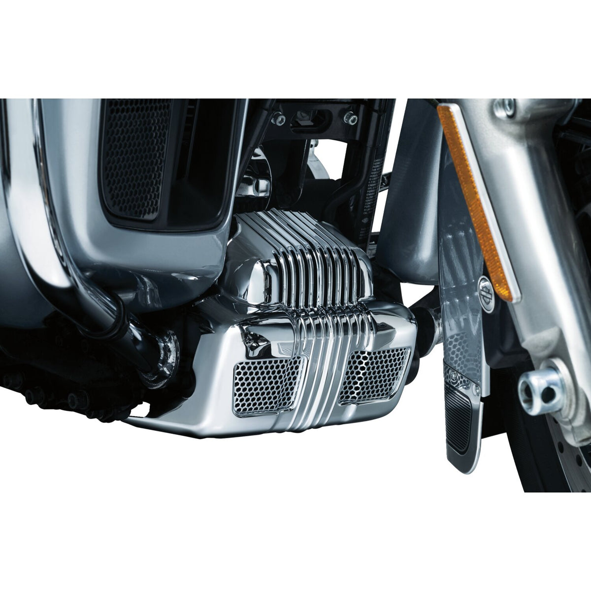 Kuryakyn Water pump/voltage regulator cover chrome