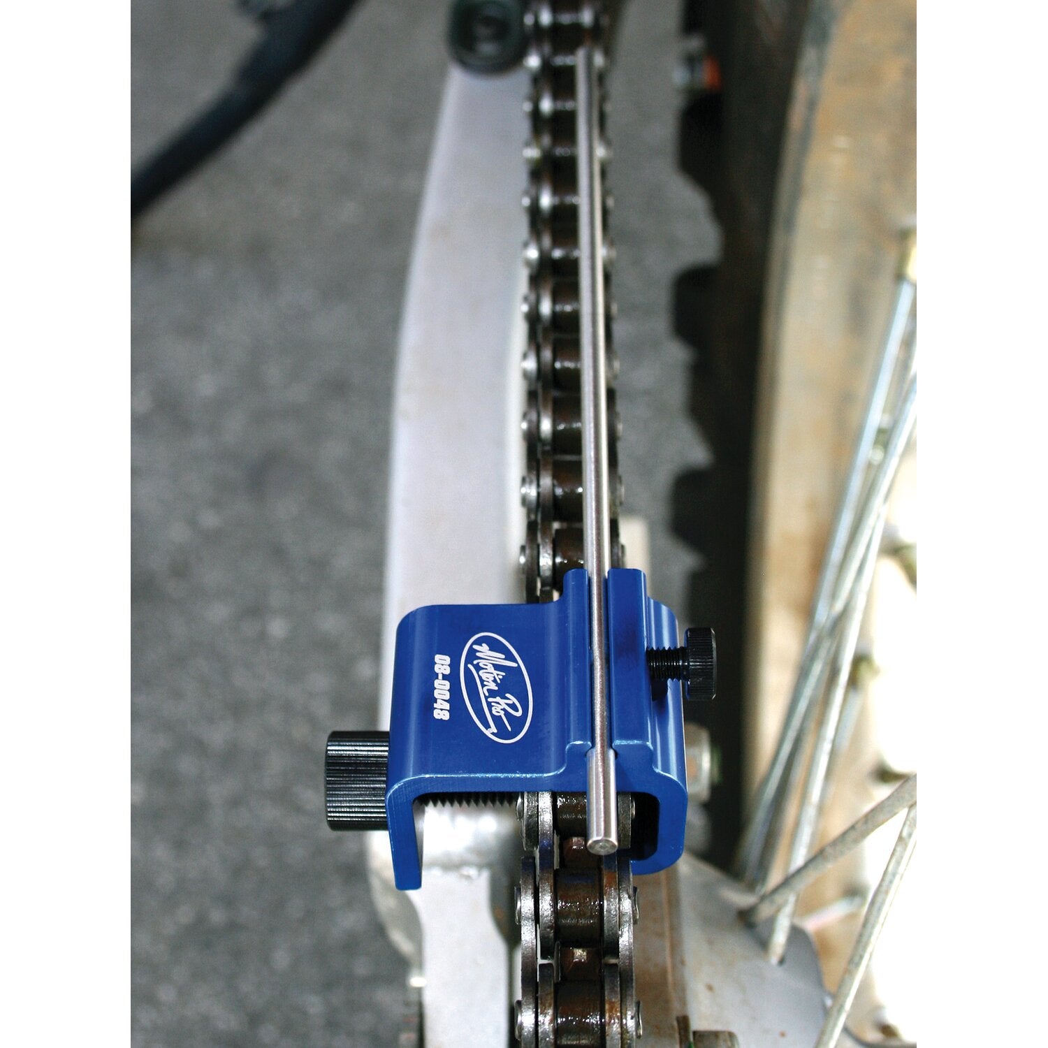 Motion Pro rear chain alignment tool