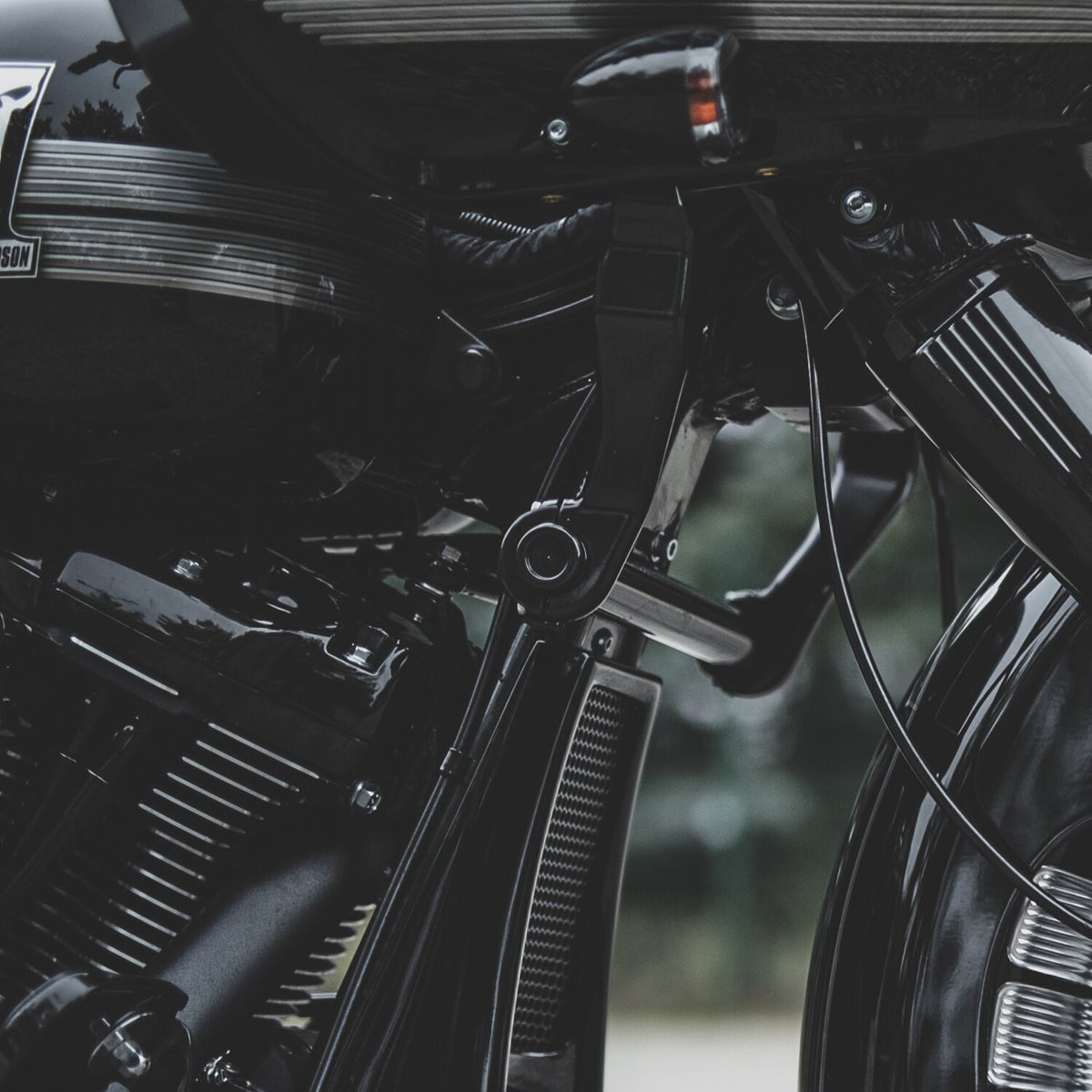 Killer Custom lower fairing support bar - Black