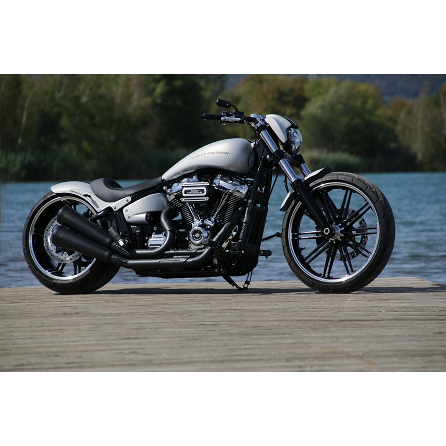 Kodlin stretched 'Breakout' Softail gas tank