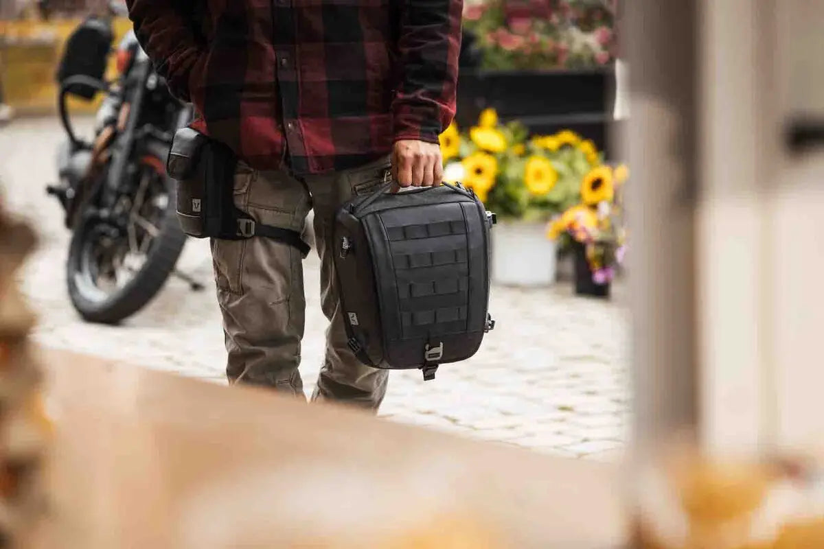 Sw-Motech Legend Gear LR3 Tail Bag Black 6-12L