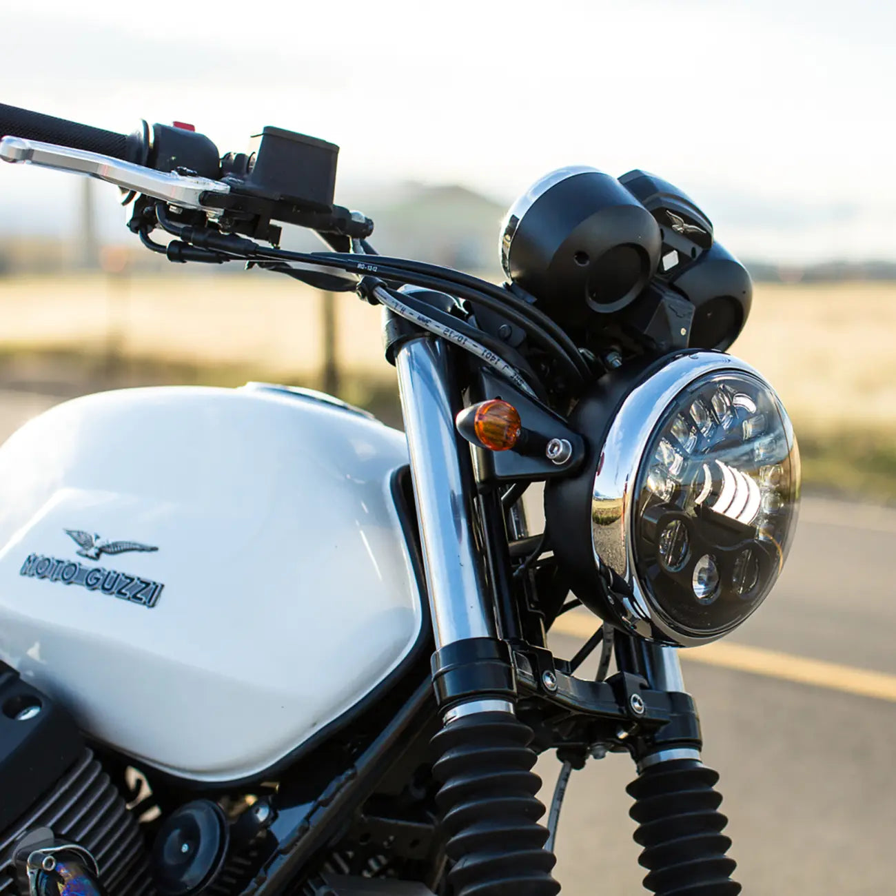 J.w. Speaker 7" Led Adaptive 2 Headlight