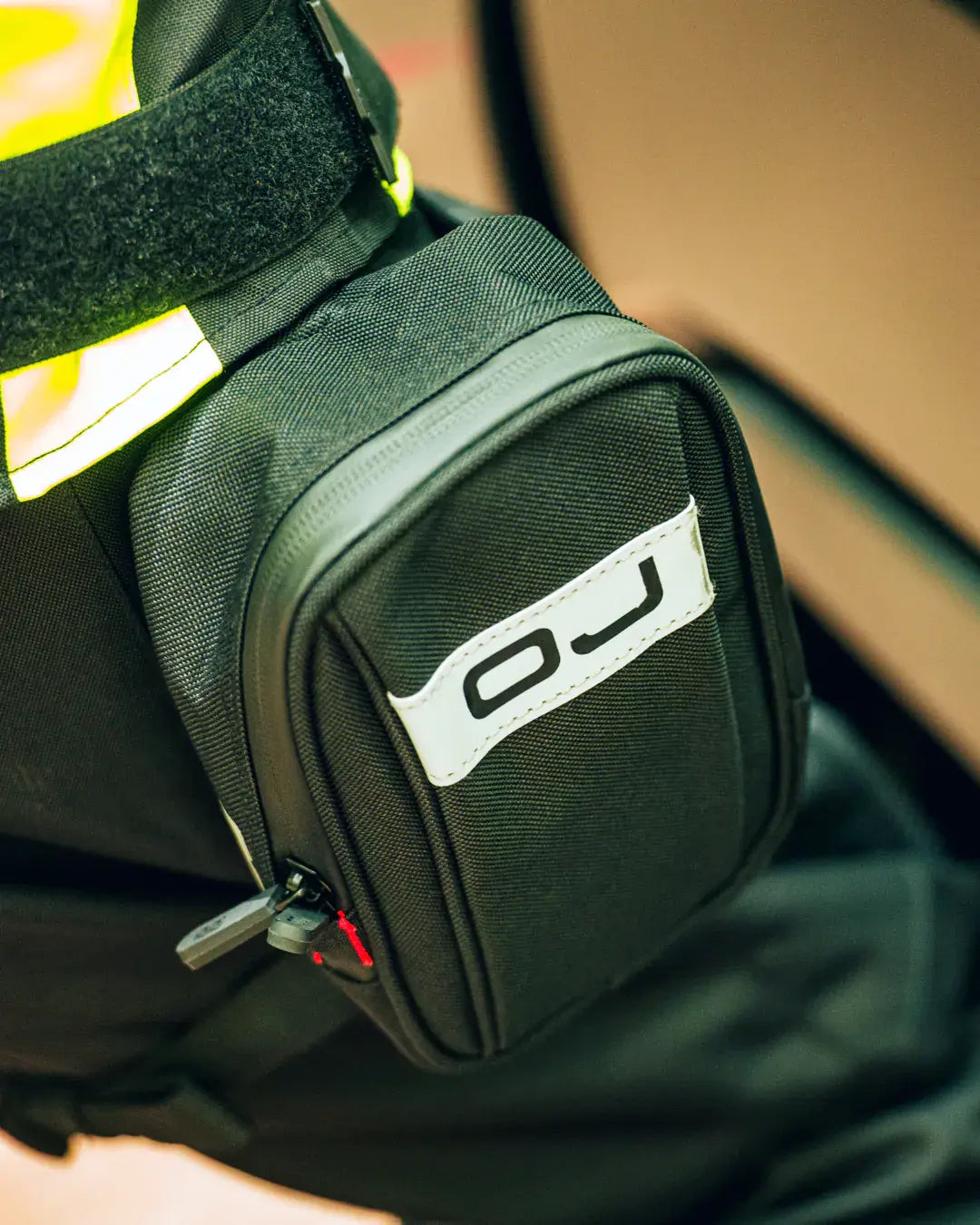 OJ Mini Track 1 Liter Black Leg Bag