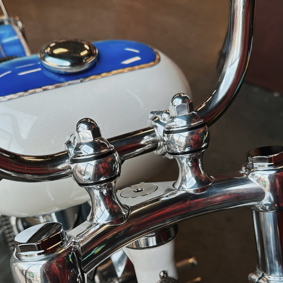 Indian Larry Motorcycles Indian Larry Throwback Risers - 2" rise - Polished aluminum