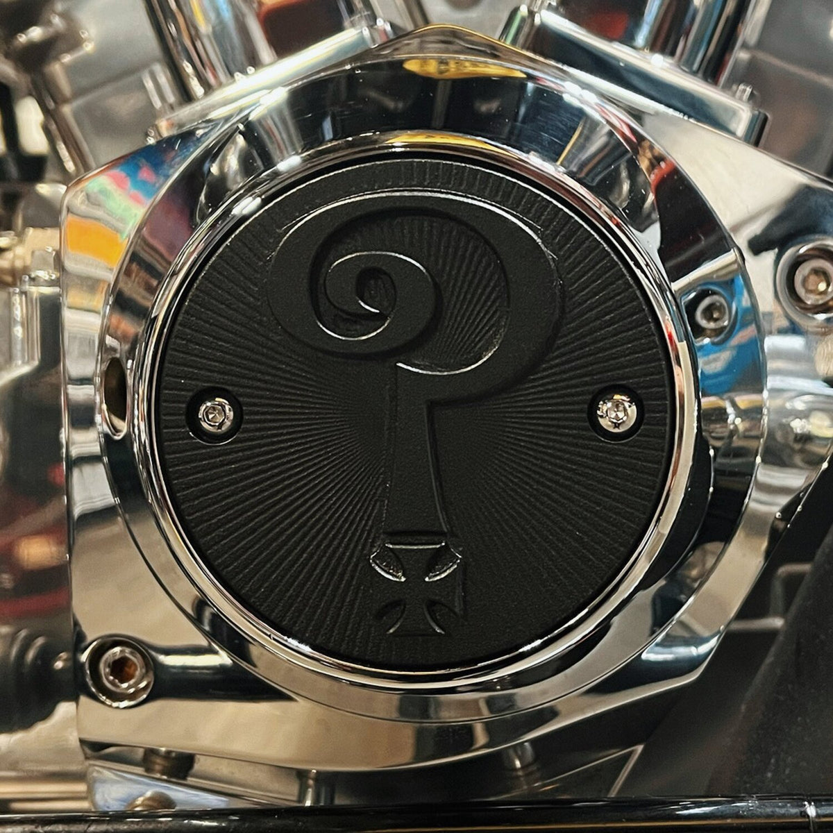 Indian Larry Motorcycles Indian Larry 'Question Mark' 2-hole point cover - Black