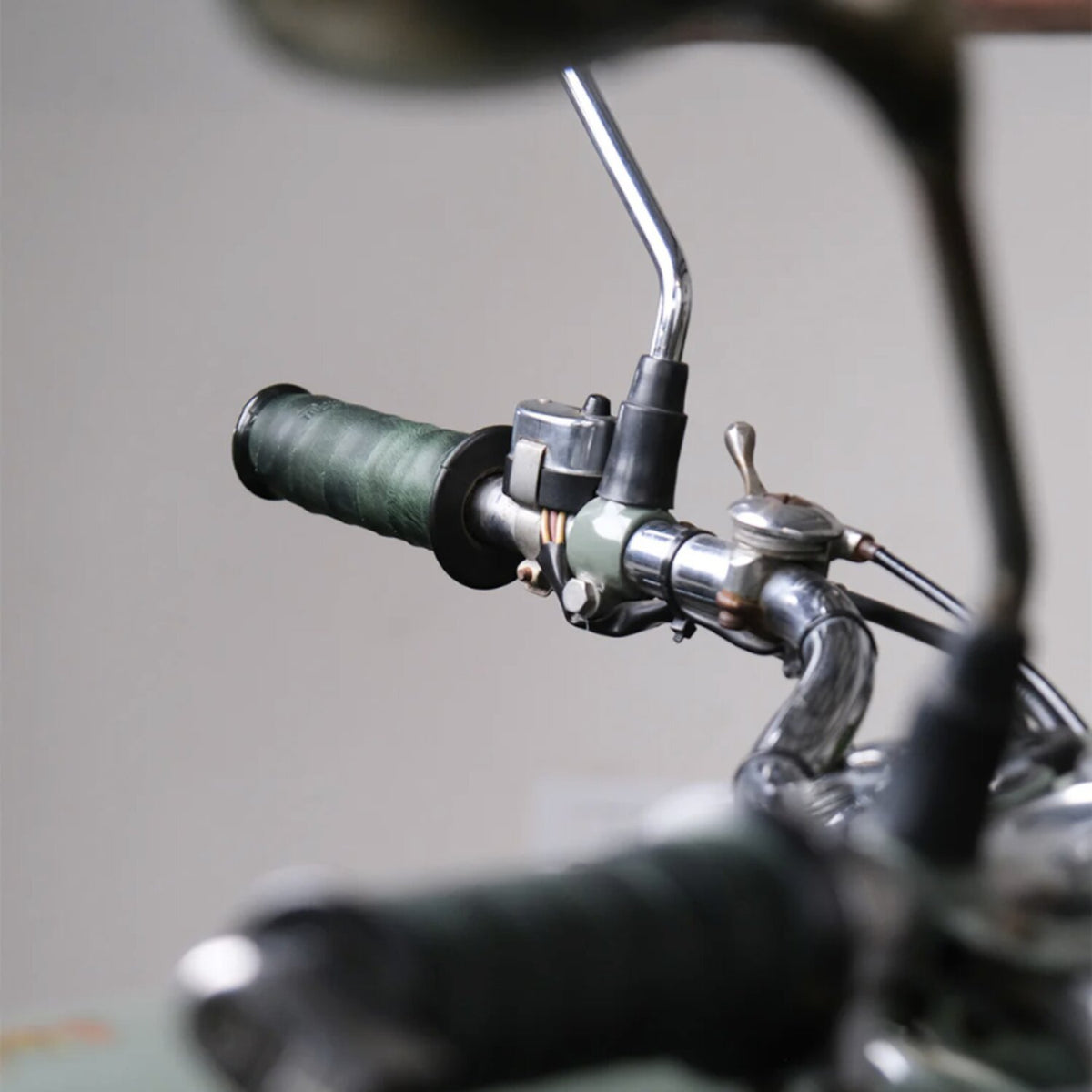 Trip Machine leather handlebar grip wraps - Forest Green