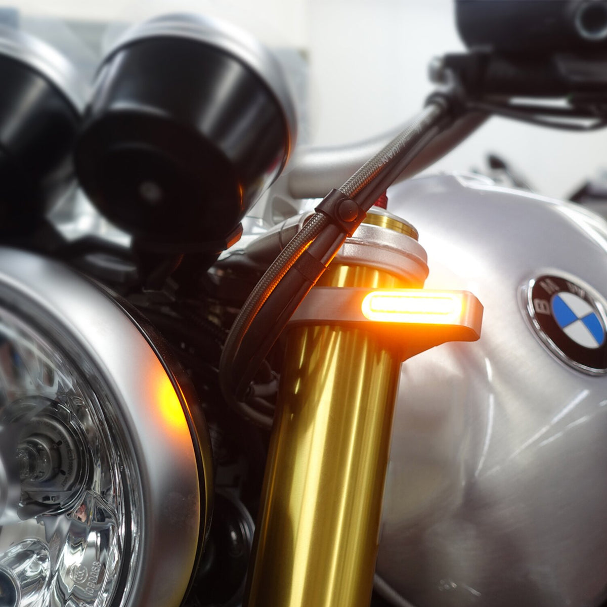 HeinzBikes ZC-Line Classic LED fork turn signal set - Silver