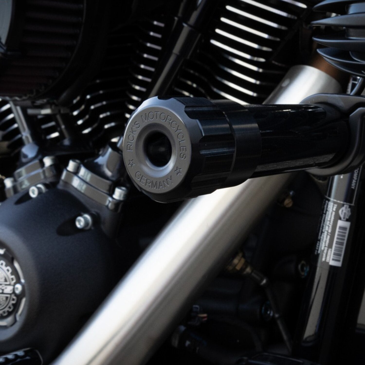 Rick's Motorcycles Clubstyle crashbar end caps - Gloss Black