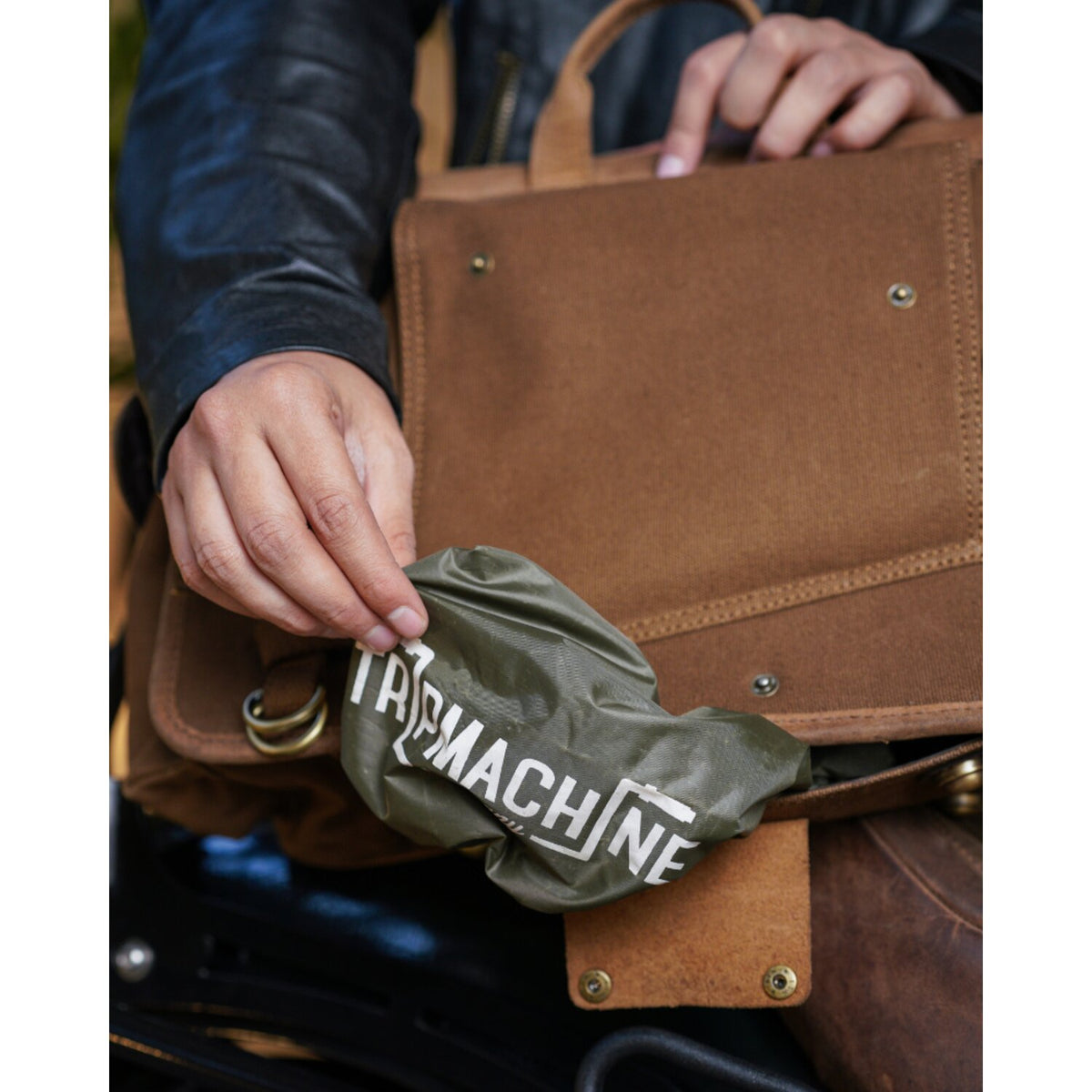 Trip Machine Expedition Saddlebag Pair brown and tobacco