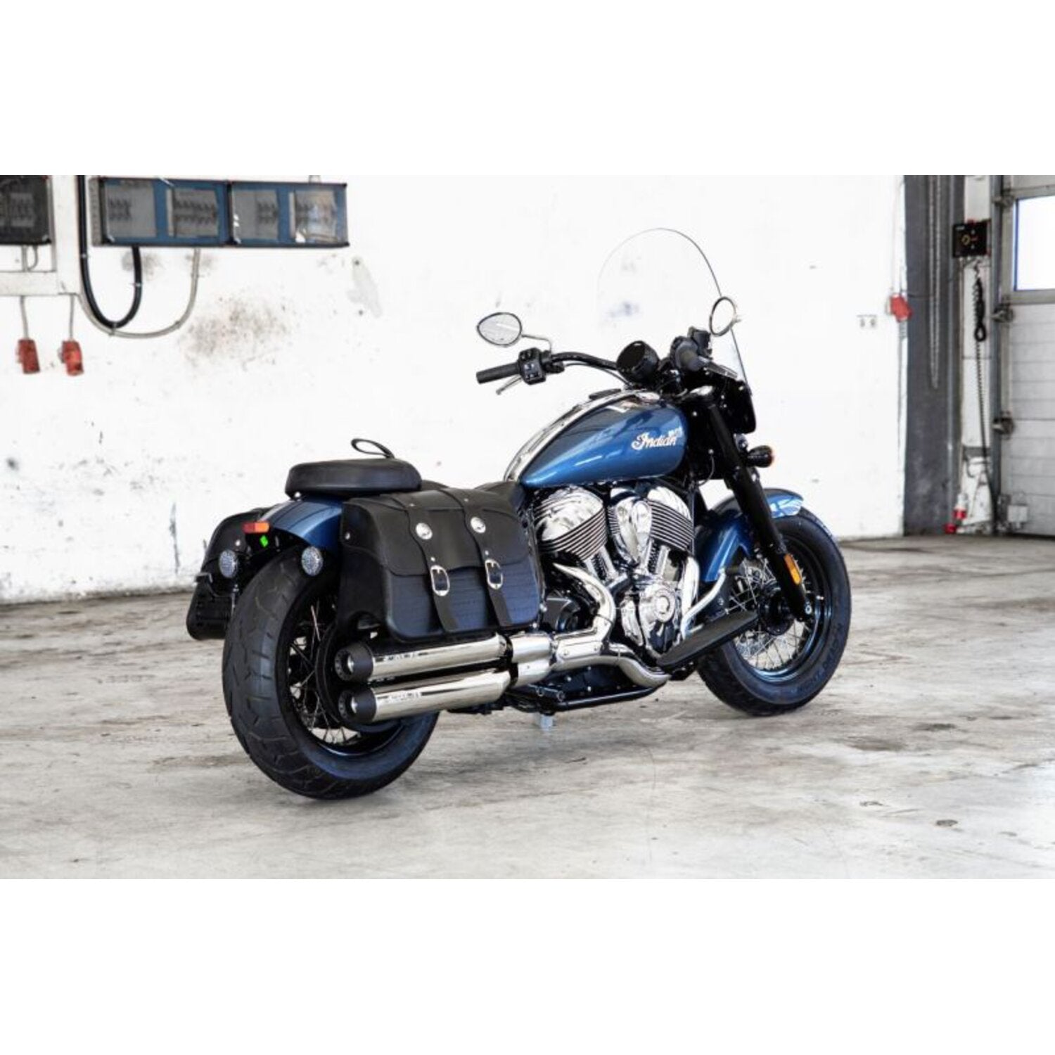 Miller Exhaust Miller Omaha II Slip-Ons polished End cap Tapered black