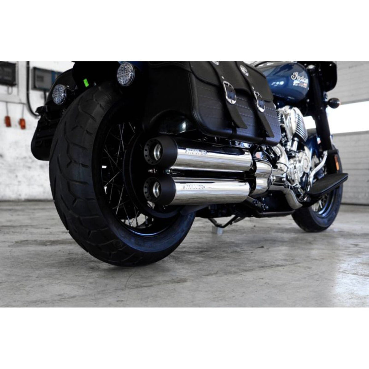 Miller Exhaust Miller Omaha II Slip-Ons polished End cap Tapered black
