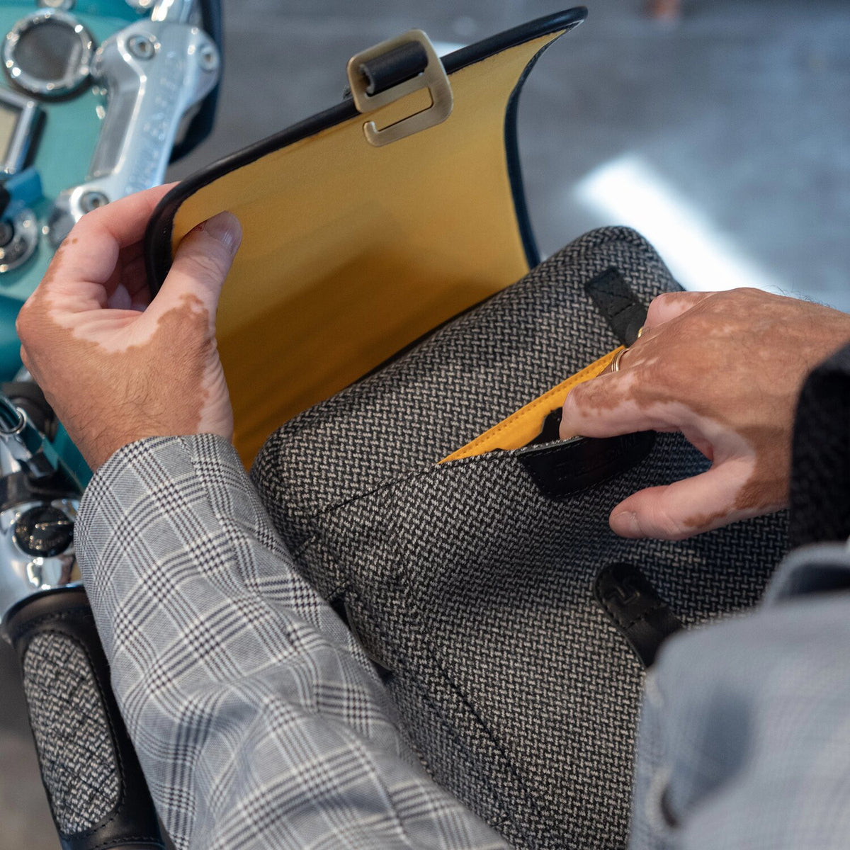 Trip Machine x DGR Cartographer tank bag black