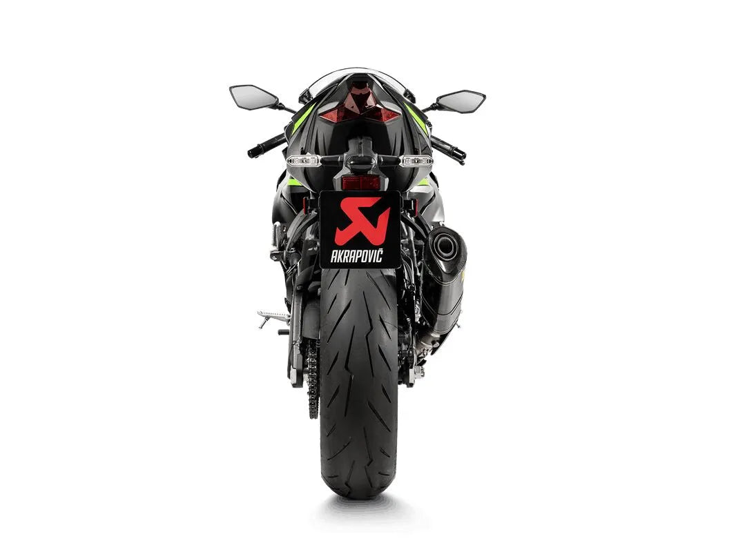 Akrapovic Slip-on Line Schalldämpfer mit Carbon-Endkappe - ECE Straßenzulassung