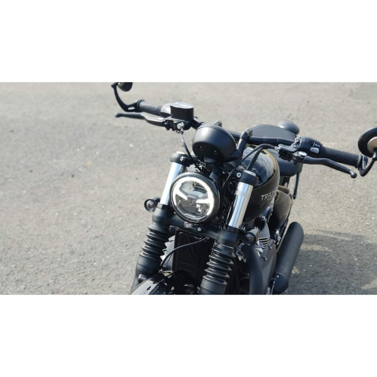Motone Wrap-around turn signal brackets 47mm forks