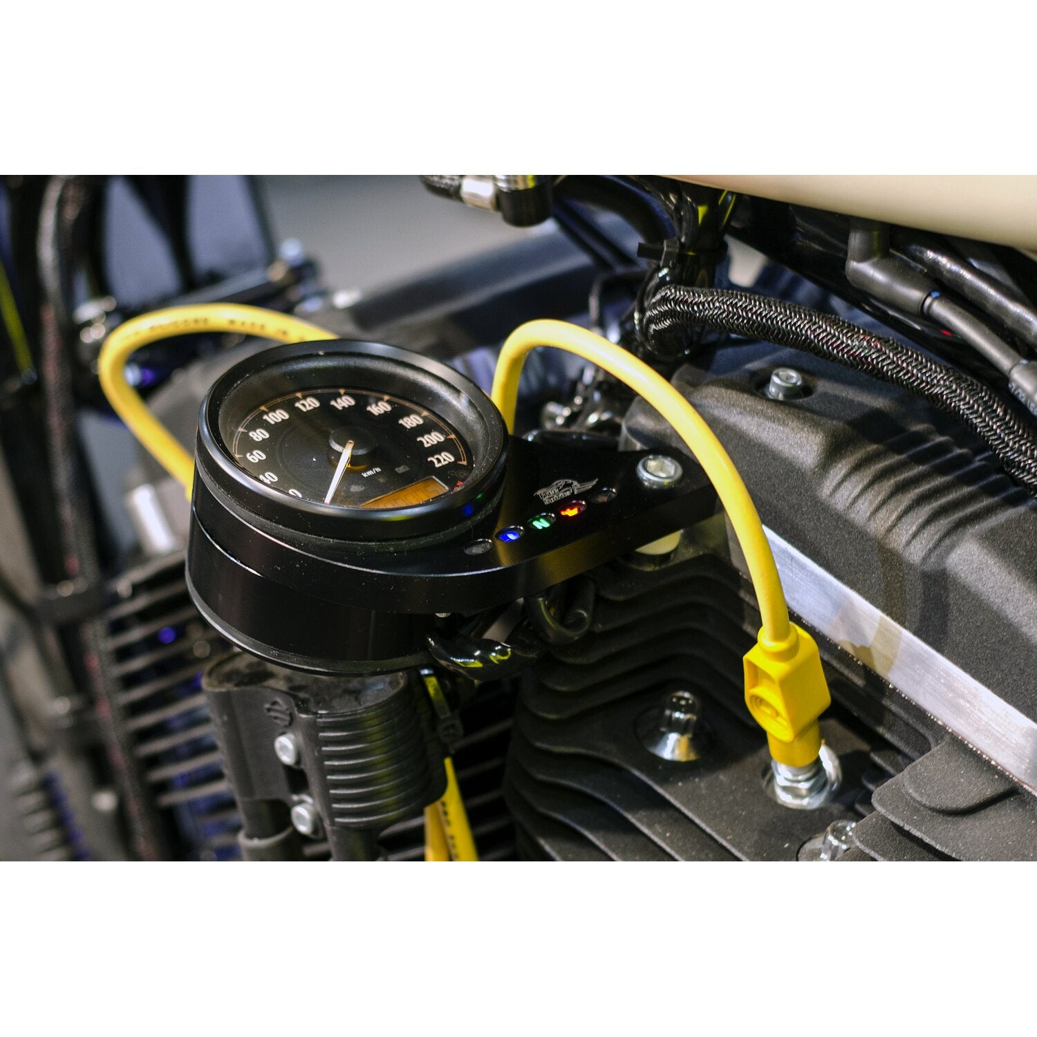 Free Spirits speedometer cylinder head bracket