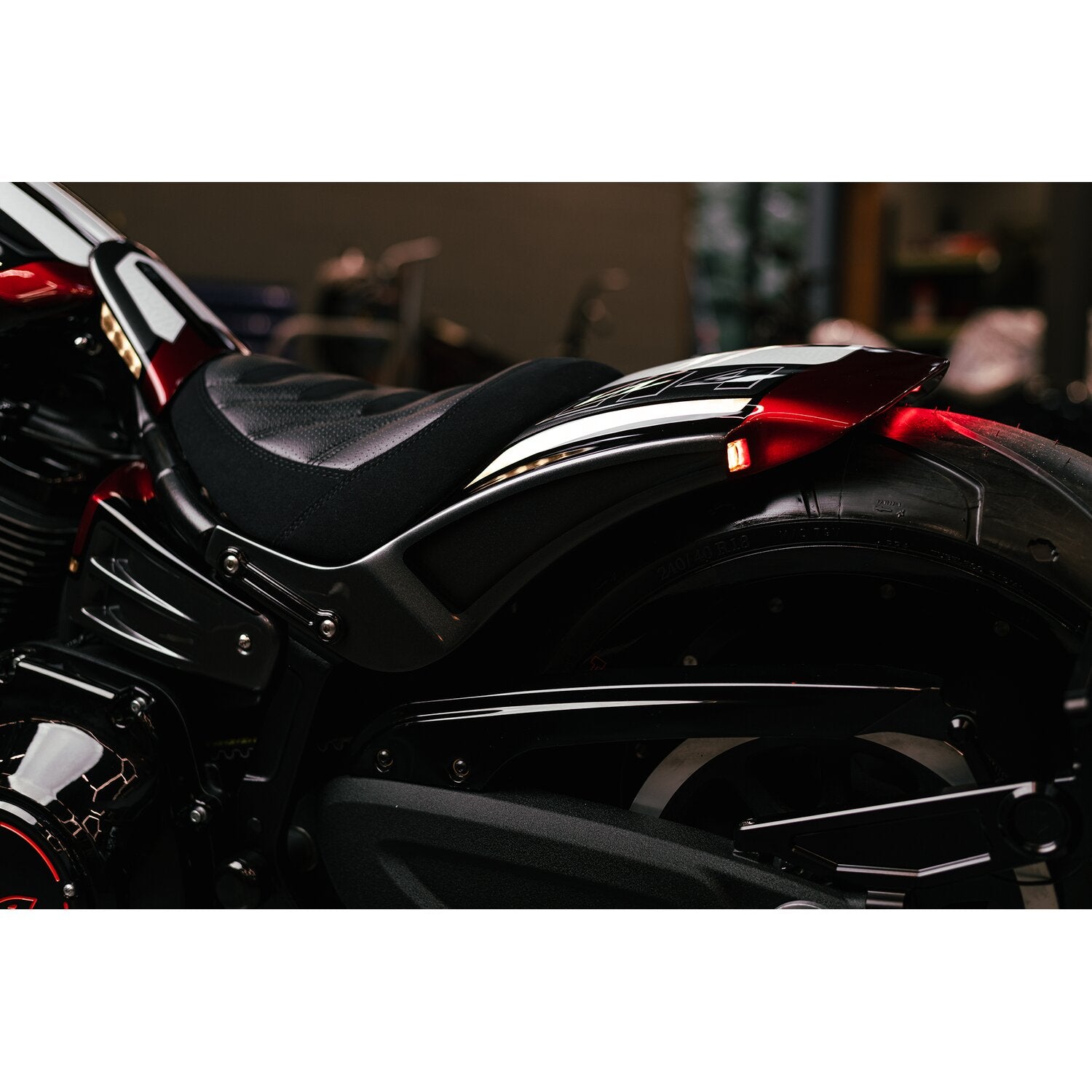 Killer Custom 'Avenger' rear fender kit - No int - struts