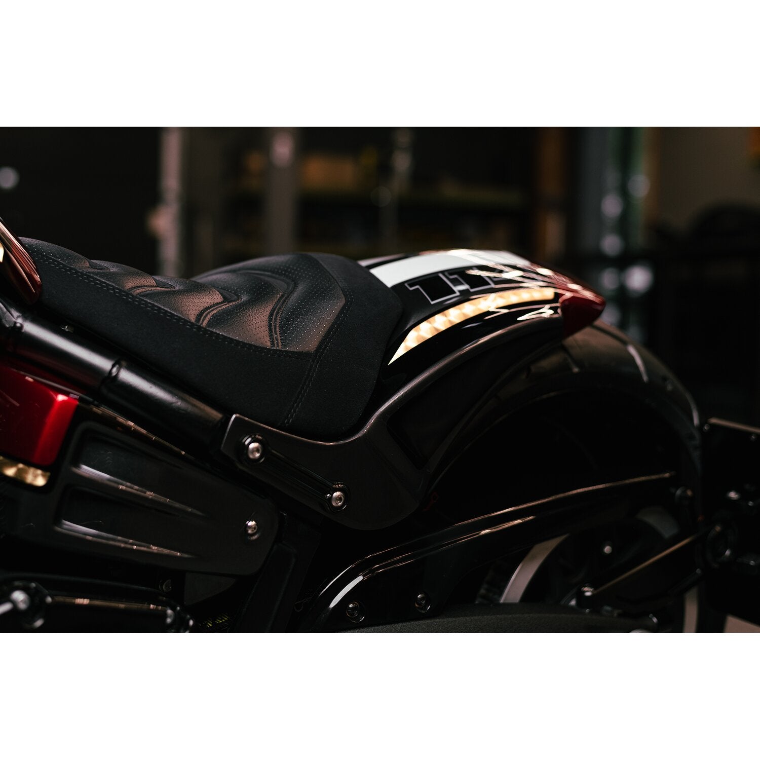 Killer Custom 'Avenger' rear fender kit - No int - struts