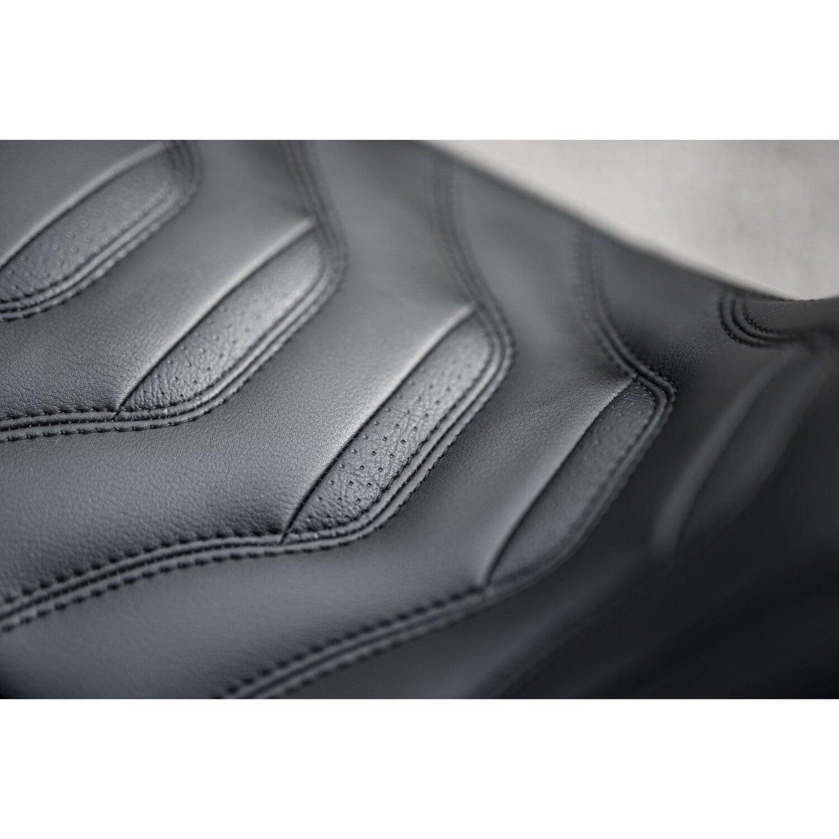 Killer Custom 'Predator' seat for 'Bobbstr'/'Rodstr' fender