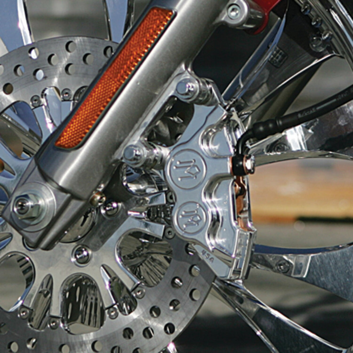 Performance Machine 4-p 137x4b caliper - Bolt-on 11.5" left front - Polished