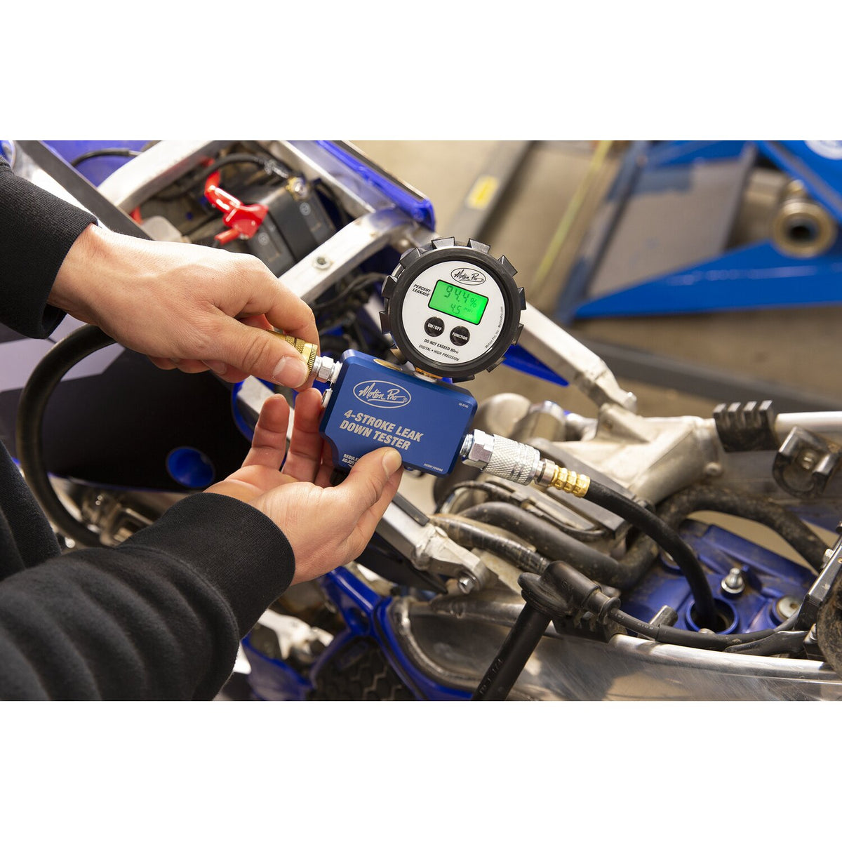 Motion Pro Digital 4-Stroke leak Down tester