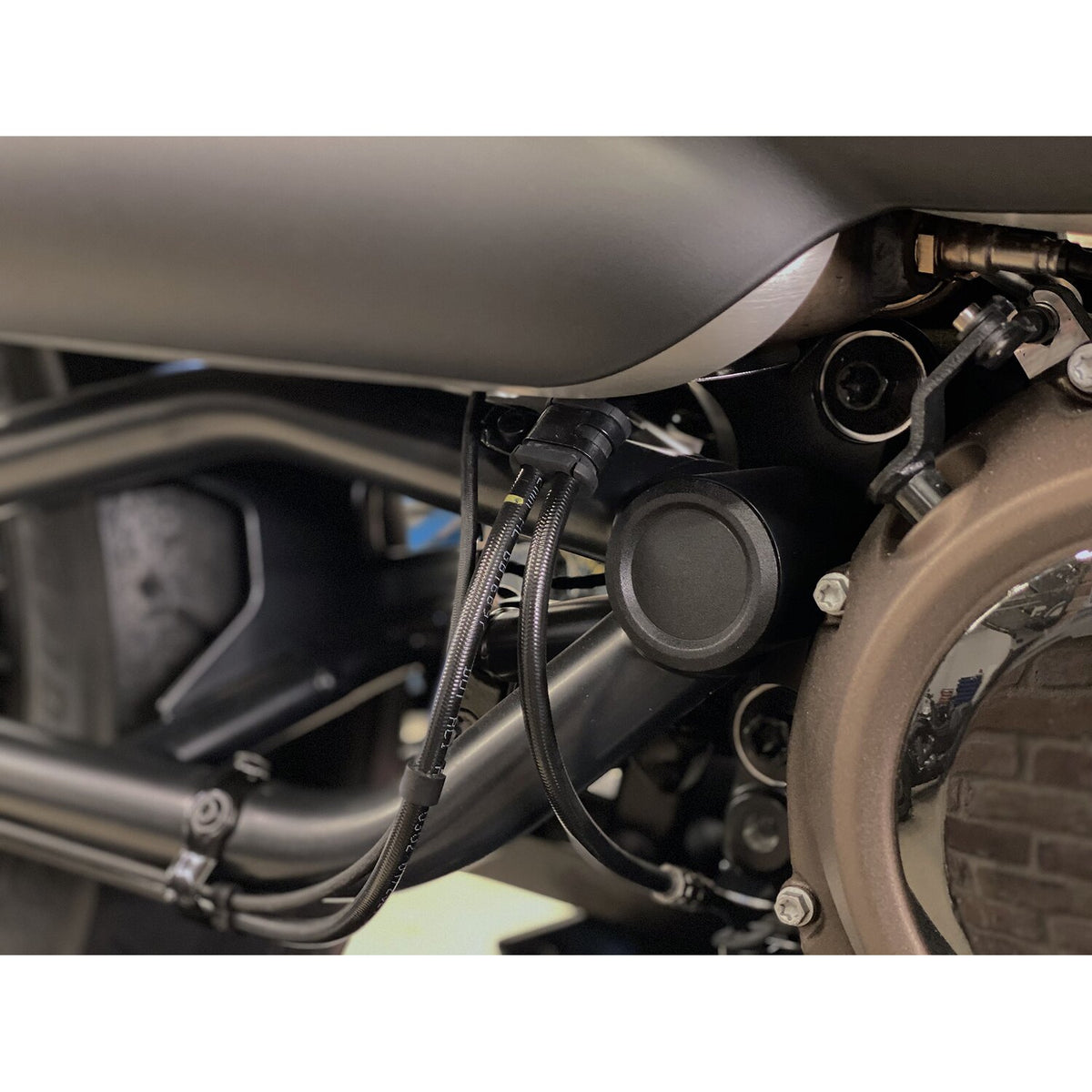 Killer Custom Sportster S swingarm axle cover set - Black