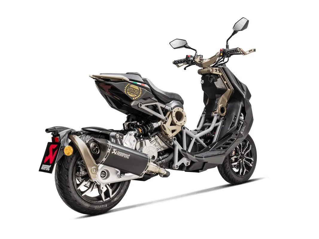 Akrapovic Slip-on Line Auspuff für Roller - ECE Straßenzulassung