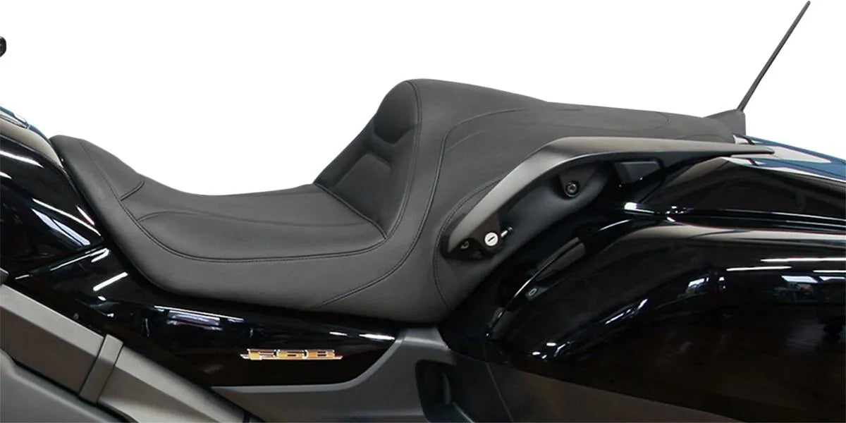 Mustang Tripper Fastback Seat - For HONDA