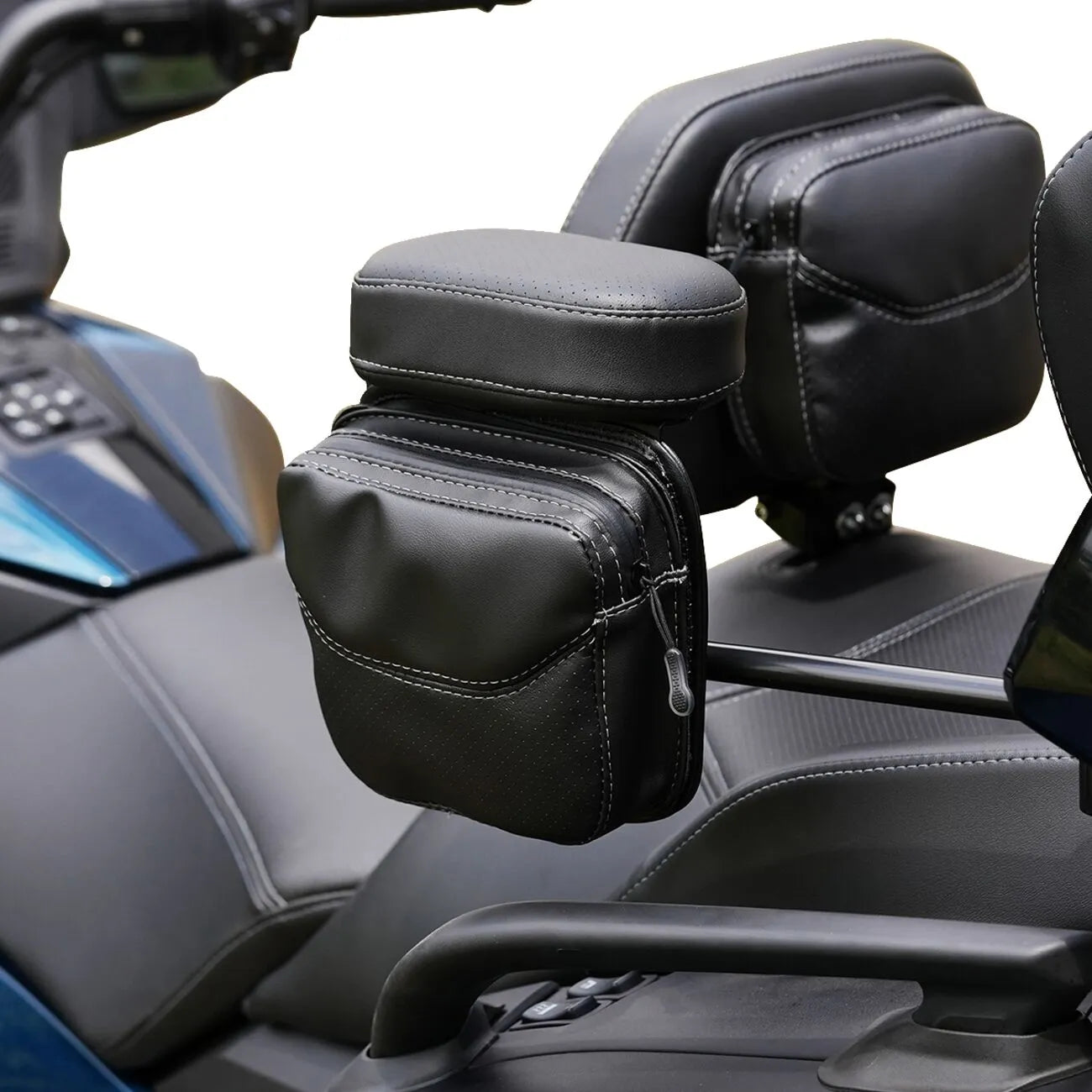 Show Chrome Platinum Arm Rest Pouch