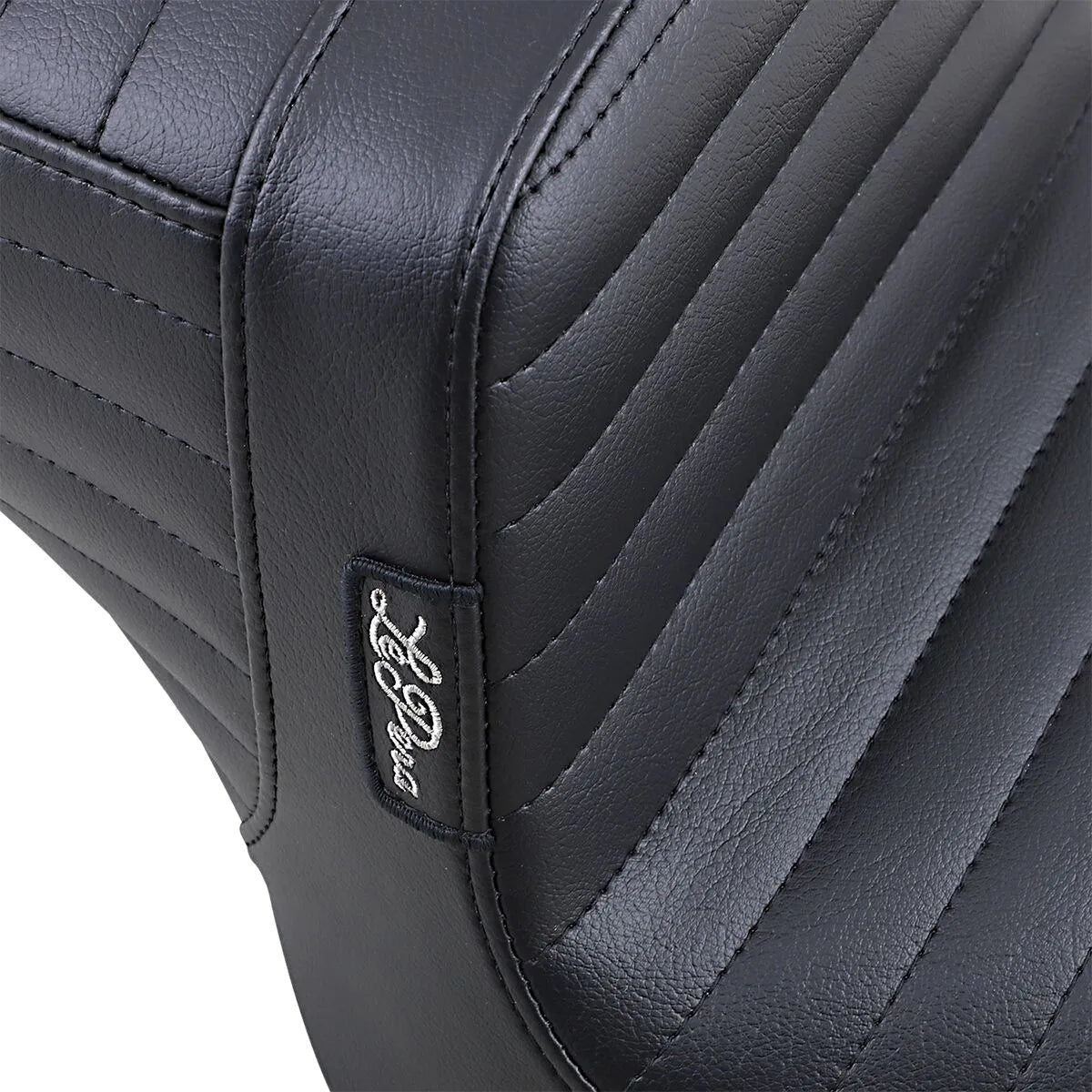 Le Pera Tailwhip Seat - Black Pleated 2-up - For Harley Davidson