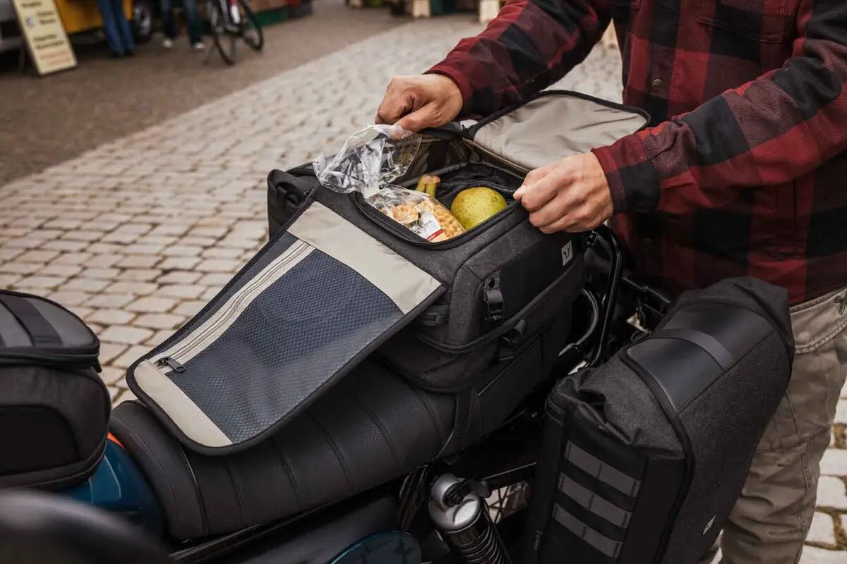 Sw-Motech Legend Gear LR3 Tail Bag Black 6-12L