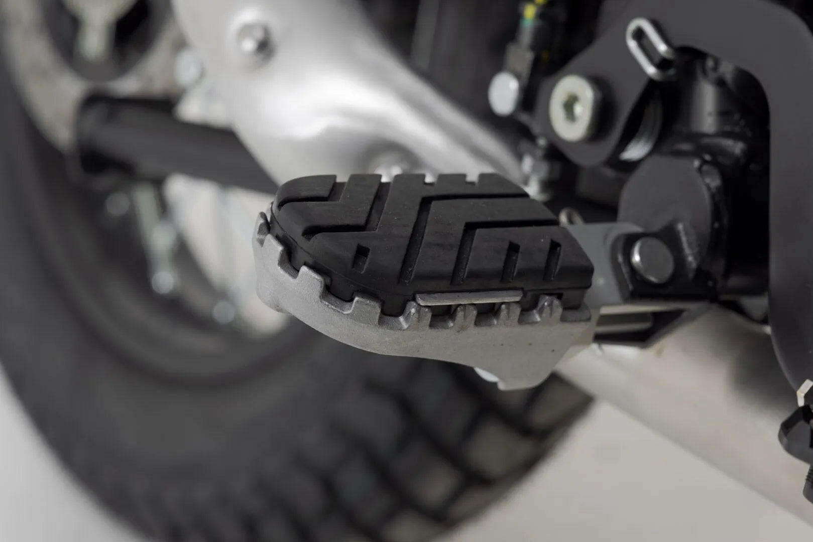 Sw-motech Ion Footrest Kit - Adjustable Comfort