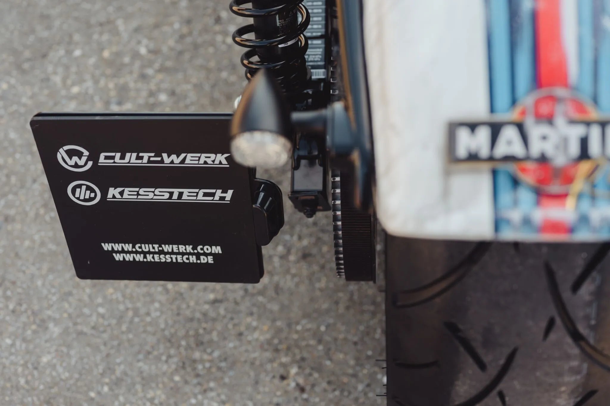 Cult Werk License Plate Holder For Harley-davidson Rh975