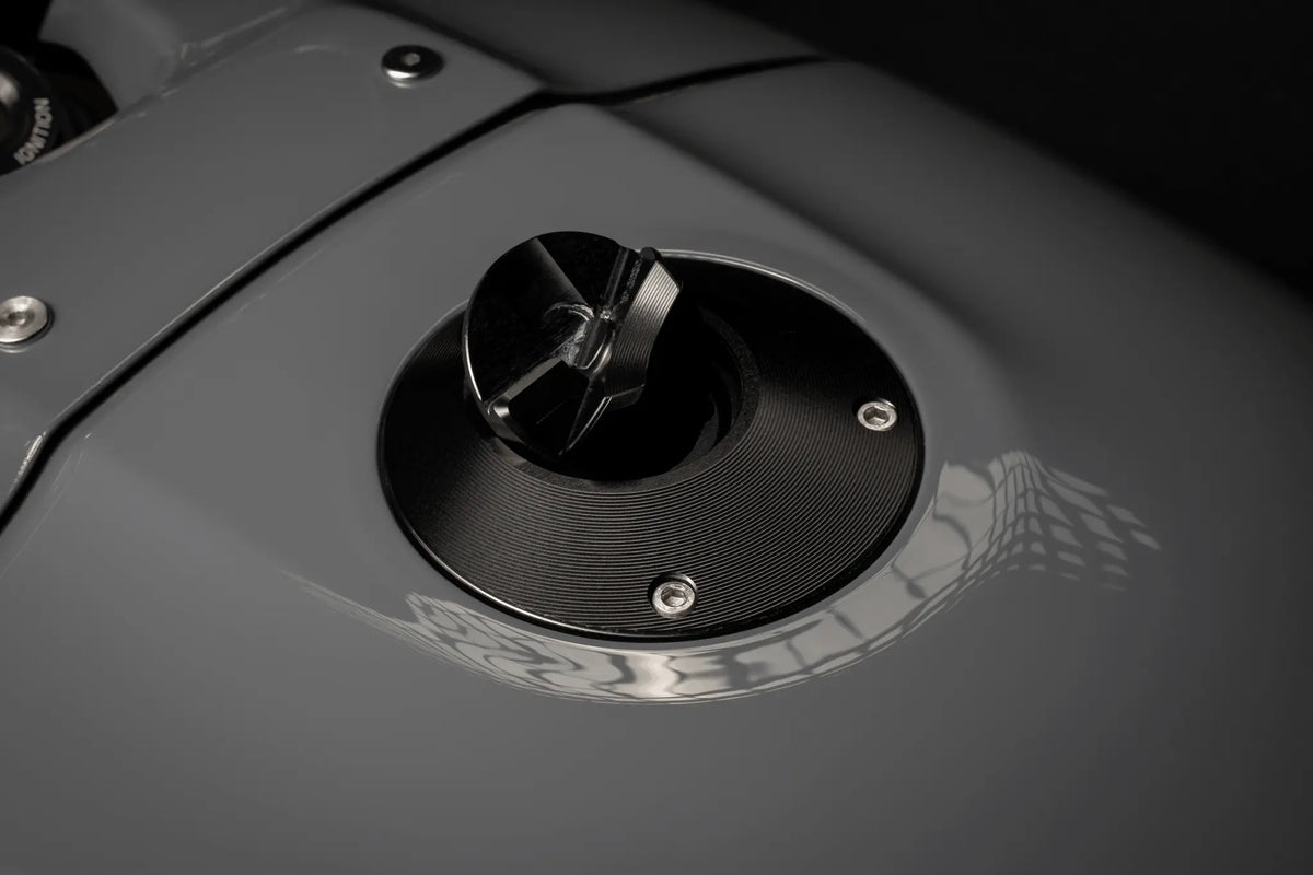 Gilles Tooling Fuel Cap Version 2 Black for Suzuki