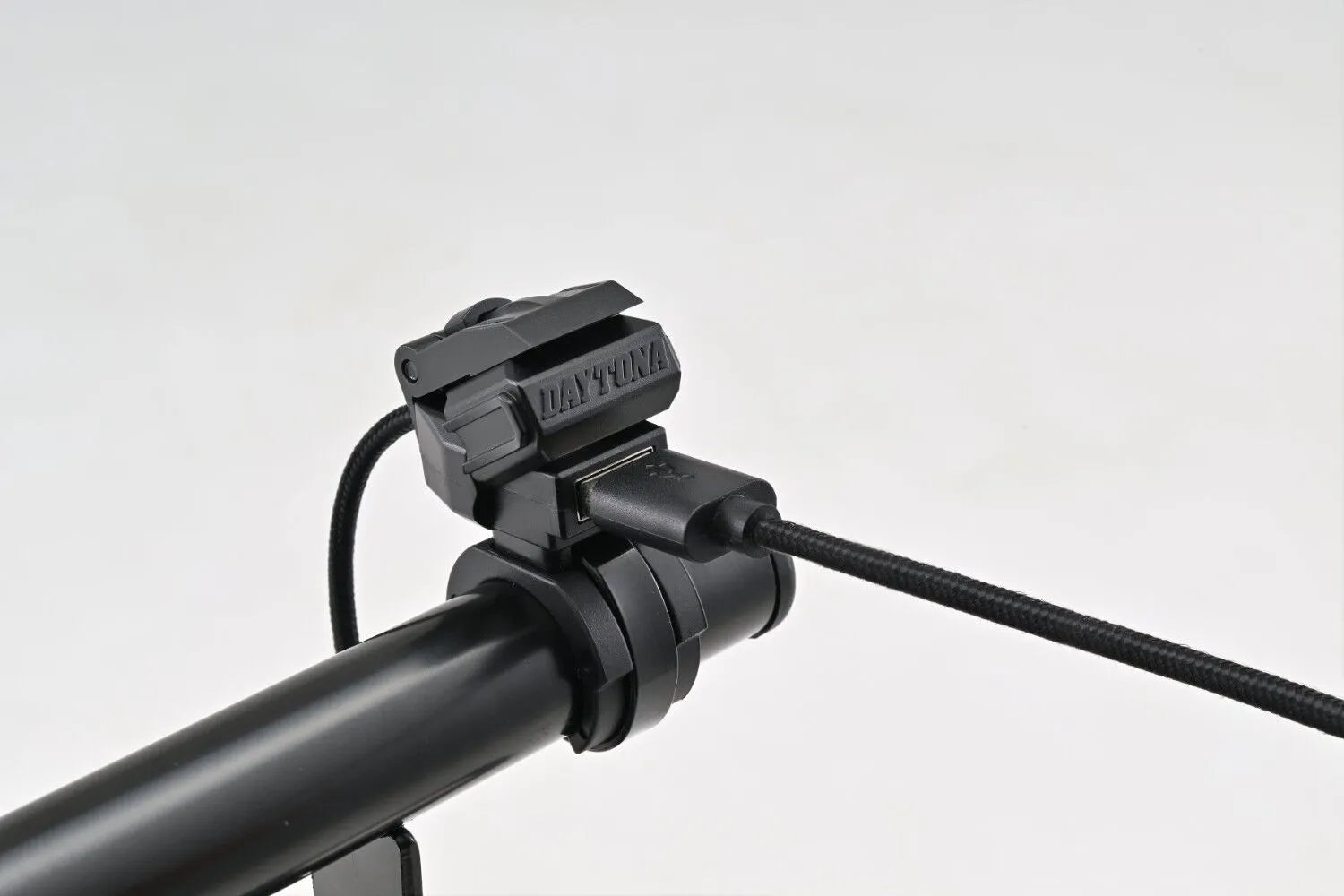Daytona Quick Charge Usb-a Port For Motorcycle