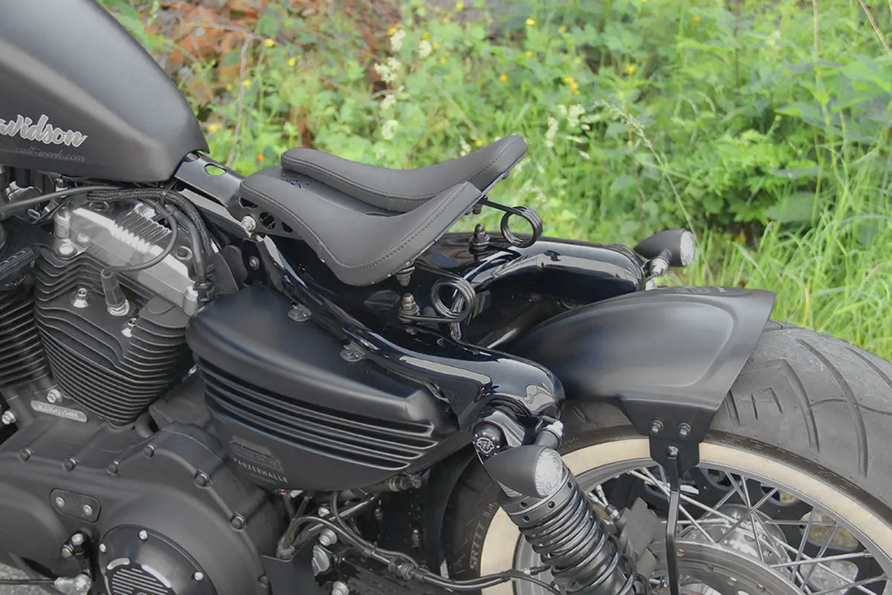 Cult-Werk Old Skool Spring Seat for Sportster and Softail