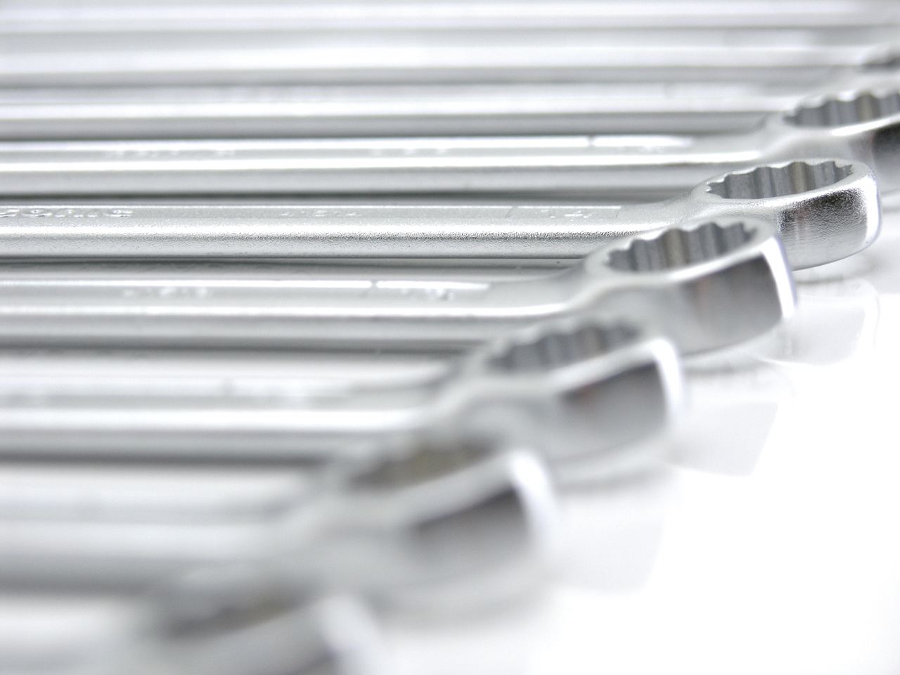 Sonic Equipment Wrenches – Tools & Chemicals