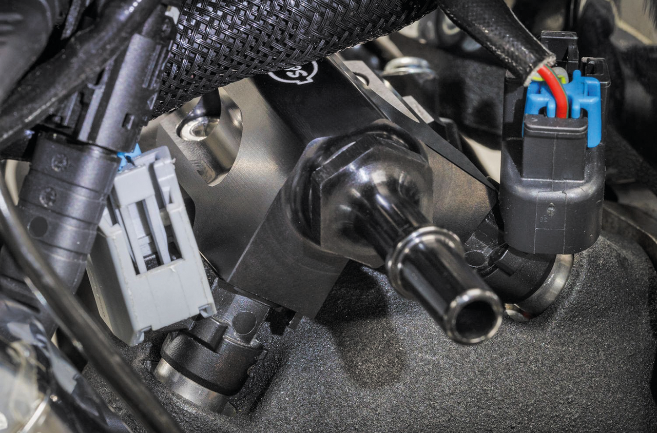 S&S Billet M8 Fuel Rail – Intake