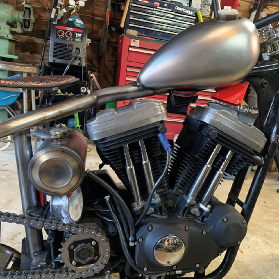Lowbrow Customs Universal Oil Tanks – Gas- & Oil Tank